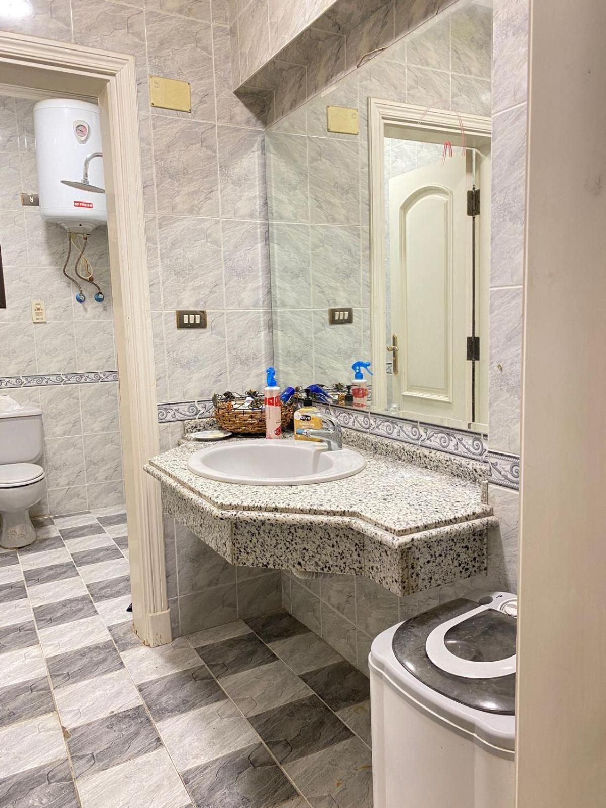 Cozy In Nasr City, Near Airport *